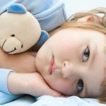 Нічний енурез, дитячий егоїзм | Мозаїка батьківства Вашій дитині далеко за три, а вона все ще прокидається мокрою? Малюк ніяк не збагне, що у вас можуть бути свої справи і потреби? Ви терпіти не можете прасування сорочок? Тоді не пропустіть черговий випуск "Мозаїки батьківства"!
